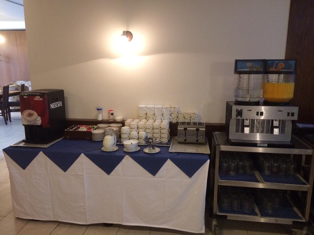 安纳贺夫酒店 Domašov 外观 照片