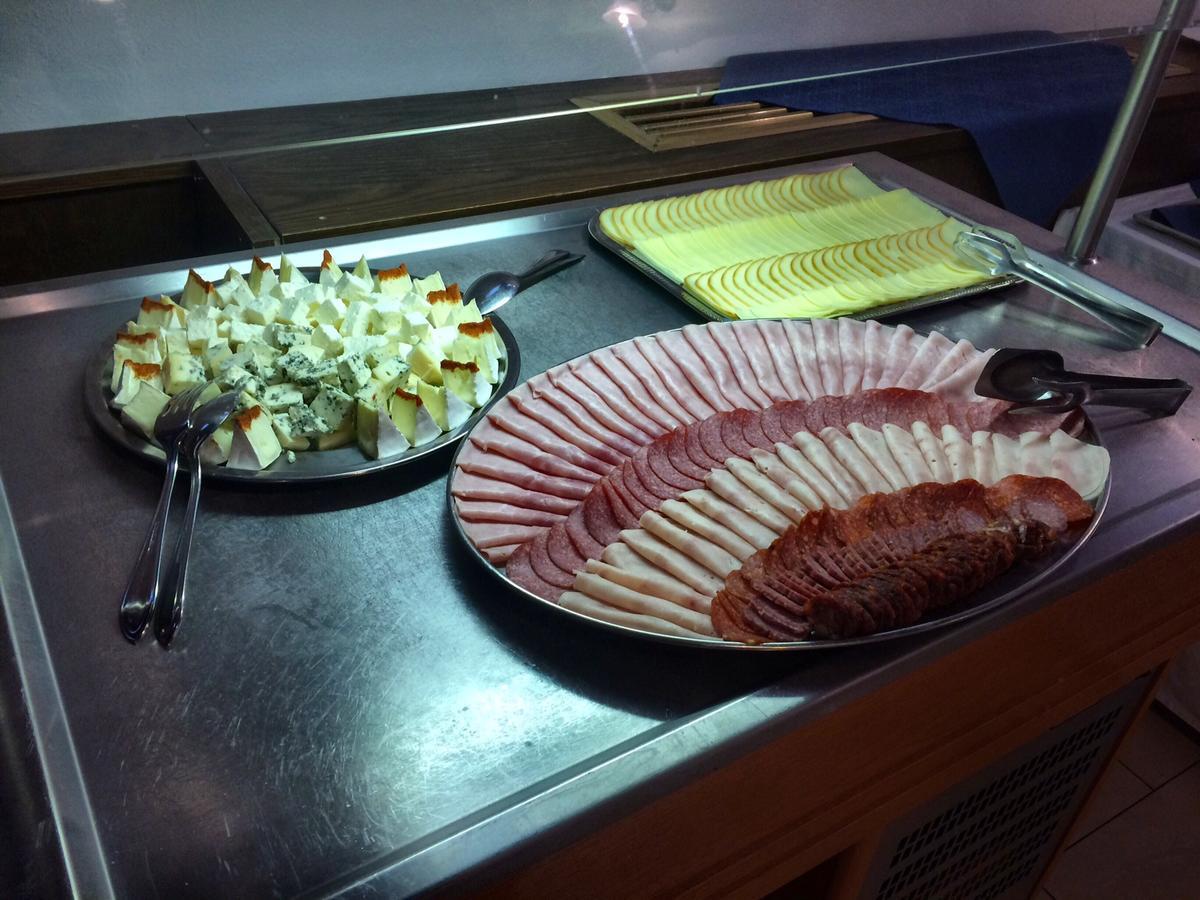 安纳贺夫酒店 Domašov 外观 照片
