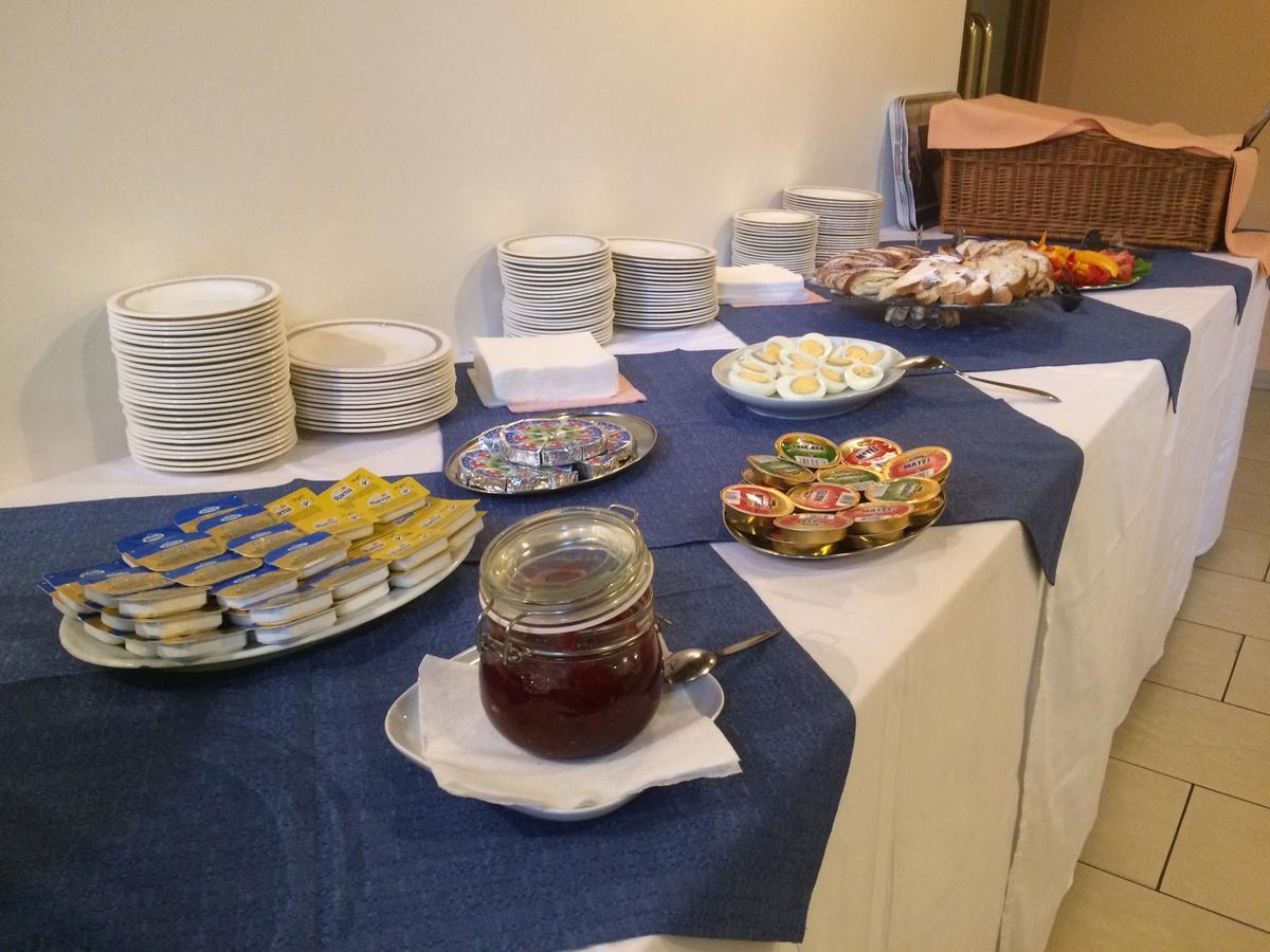 安纳贺夫酒店 Domašov 外观 照片